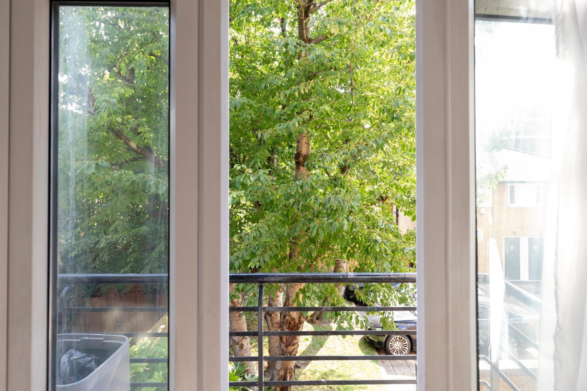 Cosy 2 Bedroom Flat In Manor House London Bagian luar foto