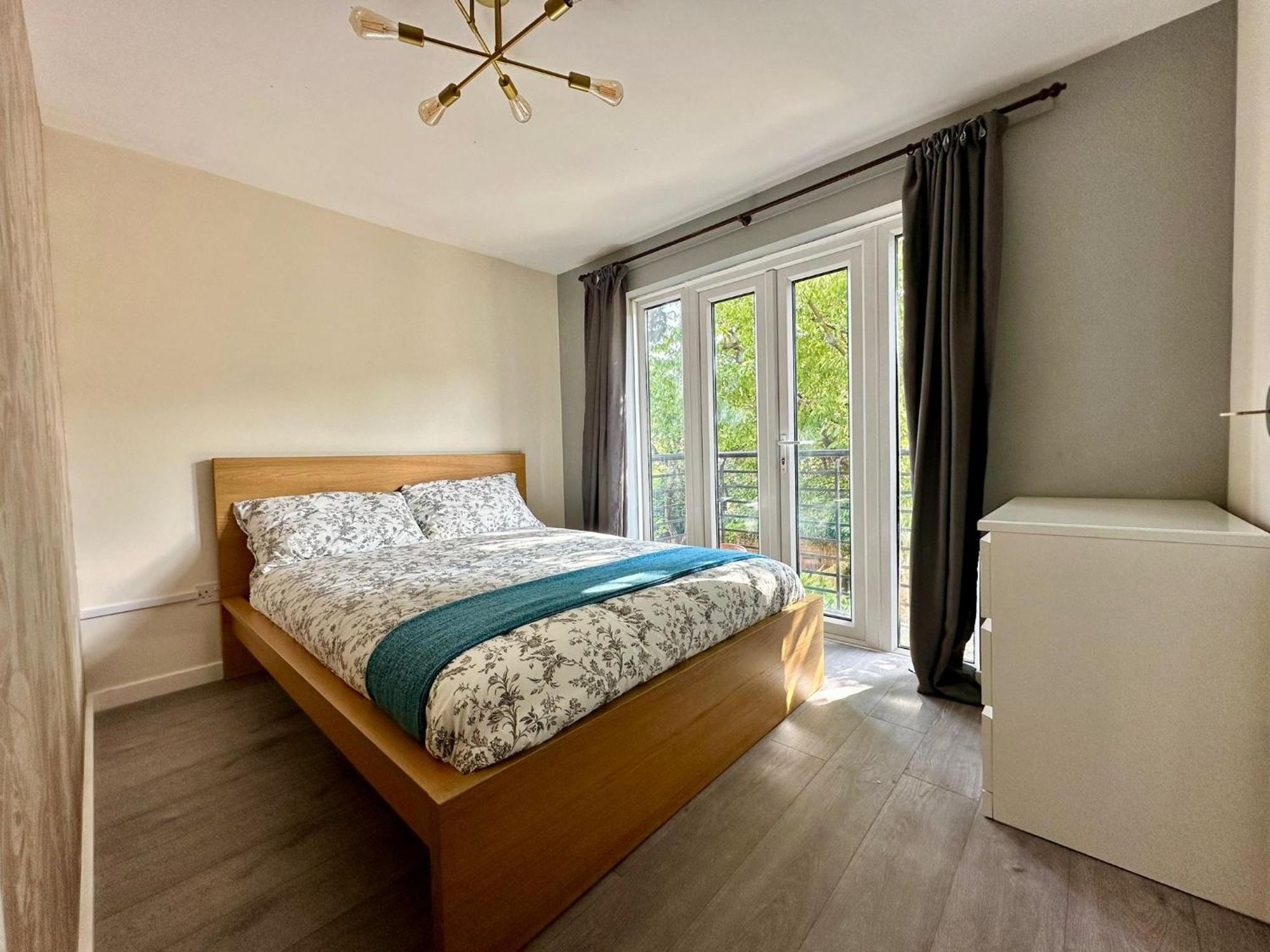 Cosy 2 Bedroom Flat In Manor House London Bagian luar foto