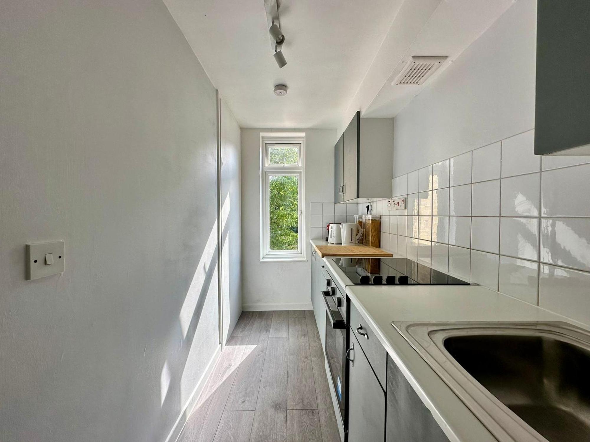 Cosy 2 Bedroom Flat In Manor House London Bagian luar foto